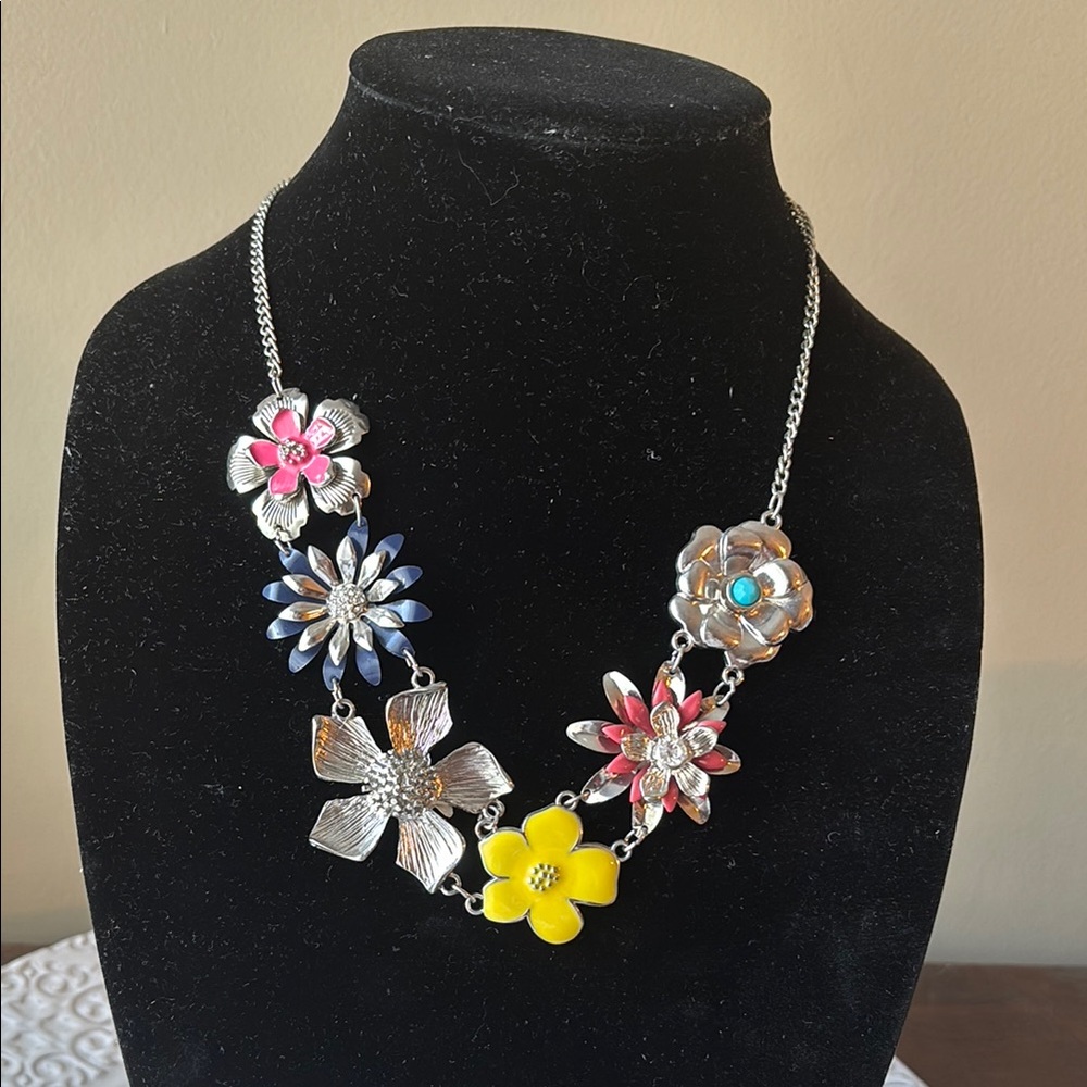 Floral Multicolor Necklace